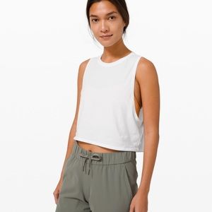Lululemon crop top